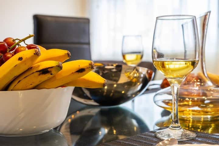 Zona abierta de comedor y salón